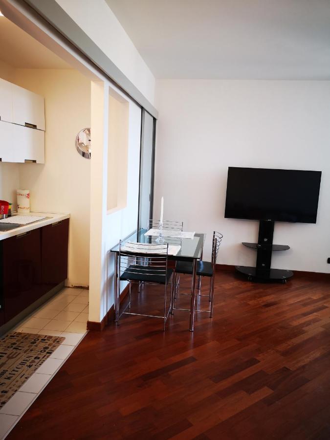 Suite Lambruschini Central With Top City View - Free Covered Parking Генуя Екстер'єр фото