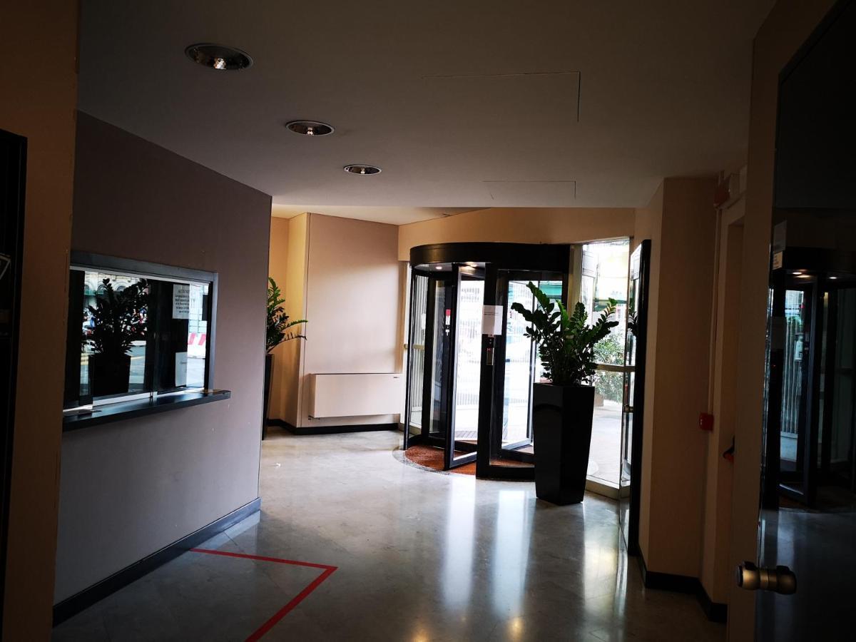 Suite Lambruschini Central With Top City View - Free Covered Parking Генуя Екстер'єр фото