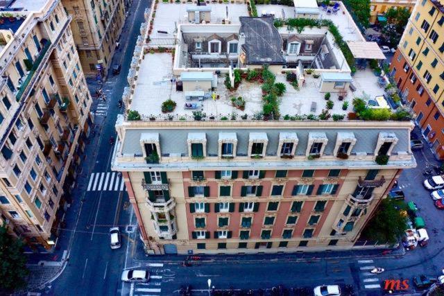 Suite Lambruschini Central With Top City View - Free Covered Parking Генуя Екстер'єр фото
